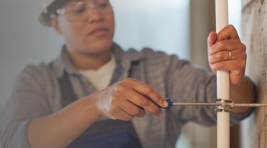 Professional industrial roofing company in Amonate, VA